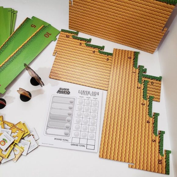 Super Mario Level Up Board Game - Picture 8 of 16